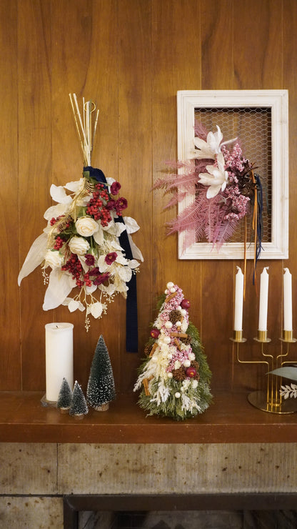 クリスマスアレンジメント【ピンクシダ＆モクレンフレームアレンジ】